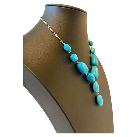 Beautiful Faux Turquoise Colored Lariat Necklace. - Picture 2 of 5